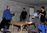 Une sc�ne d'interrogatoire de police (aucun inculp� n'a �t� maltrait� pendant le tournage) -- Cliquez pour voir l'image en entier